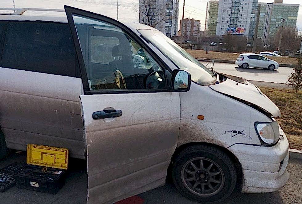 Ремонт проводки двери на Тойоте