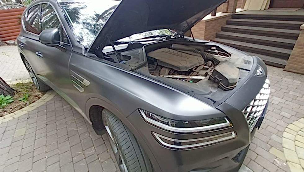 Безопасное прикуривание аккумулятора на автомобиле Genesis